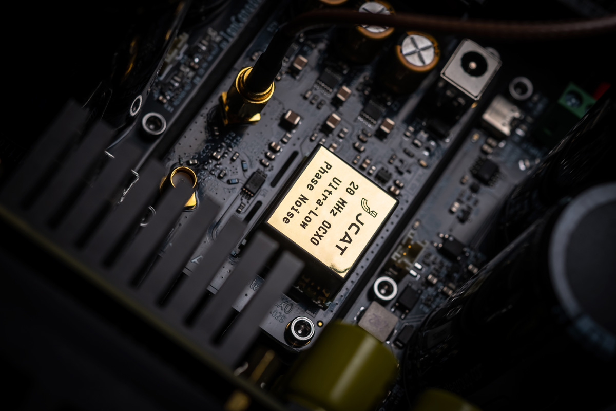 Everest Server Ascent — external JCAT OCXO clock
