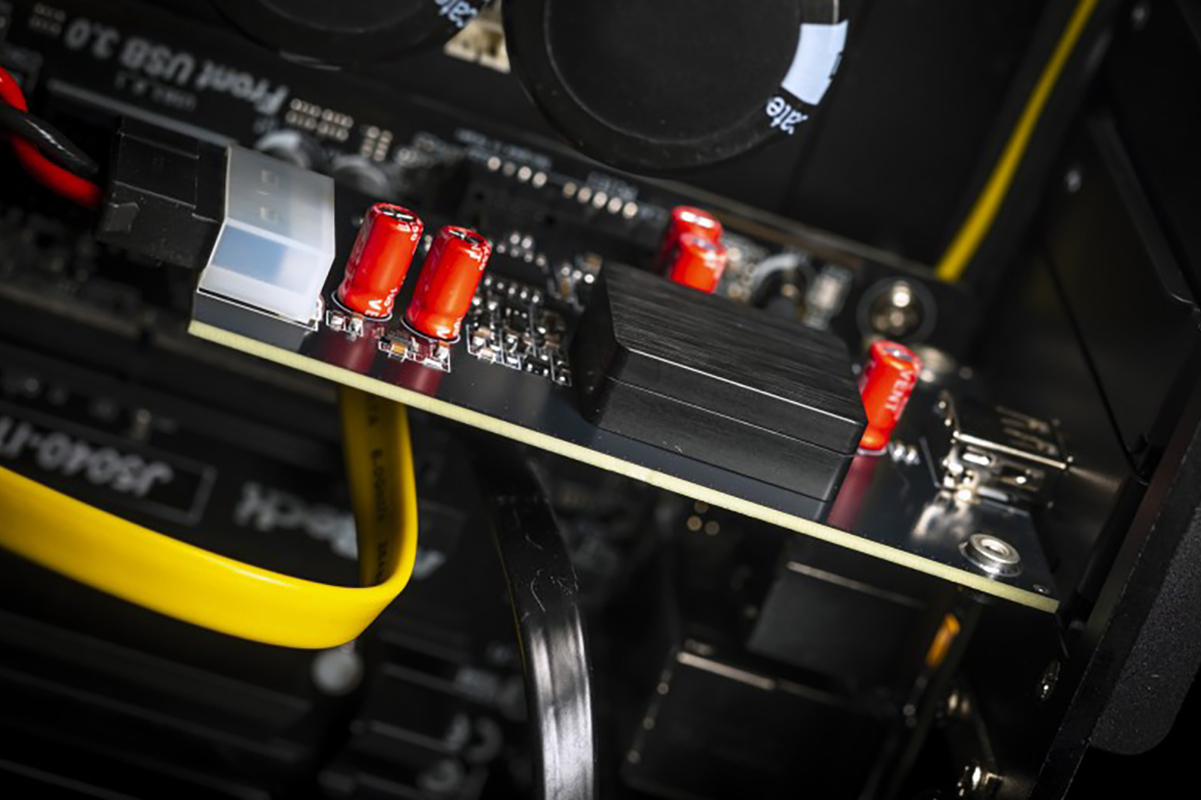 Everest USB One card installed in Server Base